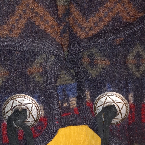Woolrich Blanket Concho Vest - Picture 3 of 8